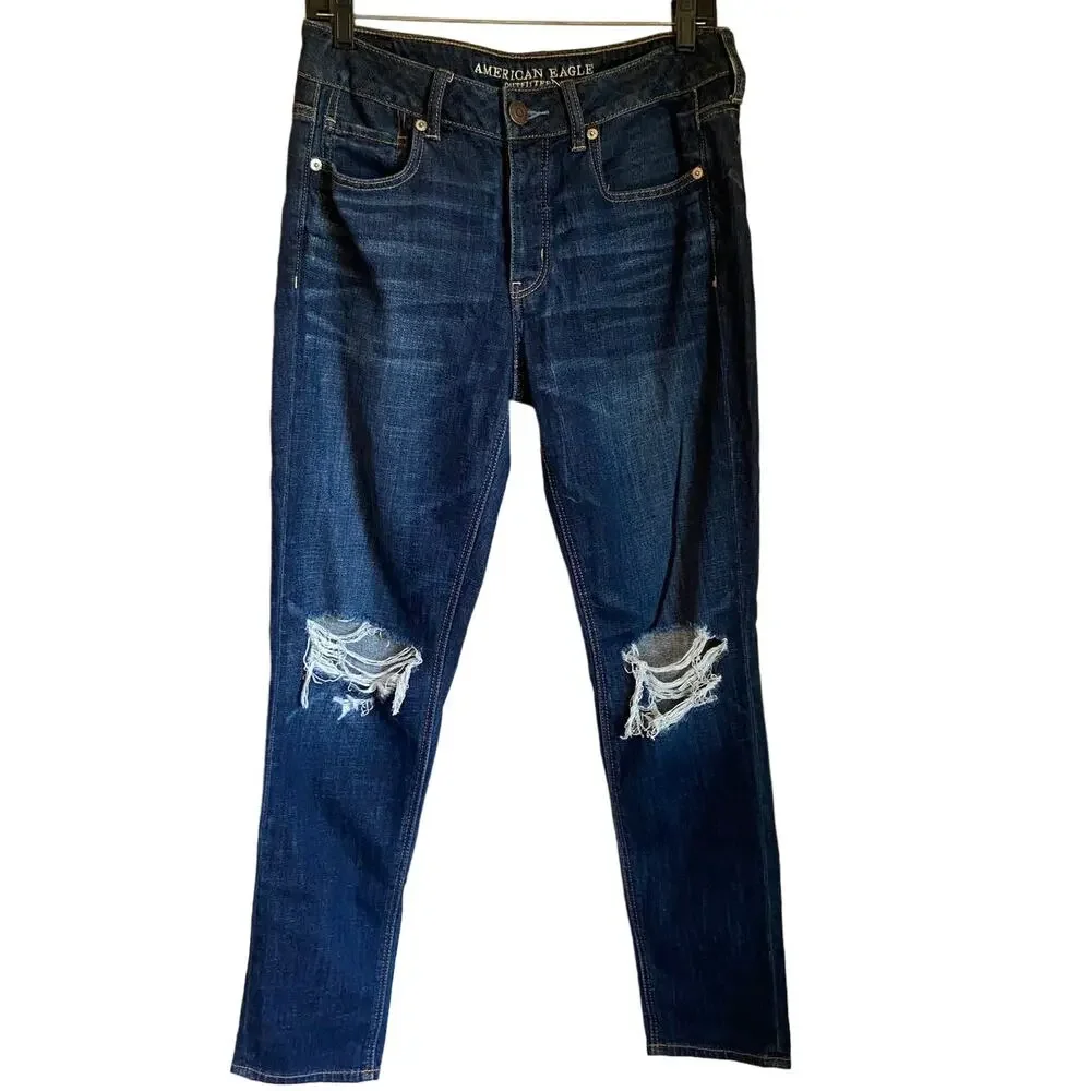 American Eagle Stretch Ripped Tomgirl Jeans Size 4